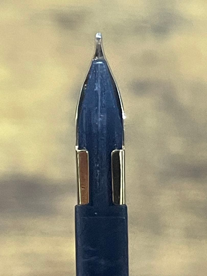 新品未使用　ブラック　マーブル　18k F キャップレス　万年筆　パイロット