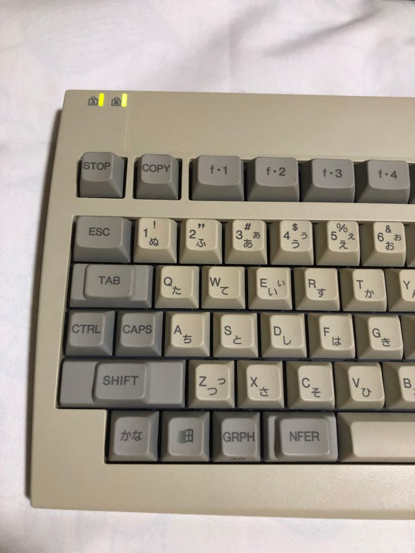 NEC PC-9821用キーボードを付属品添付箱に入れて