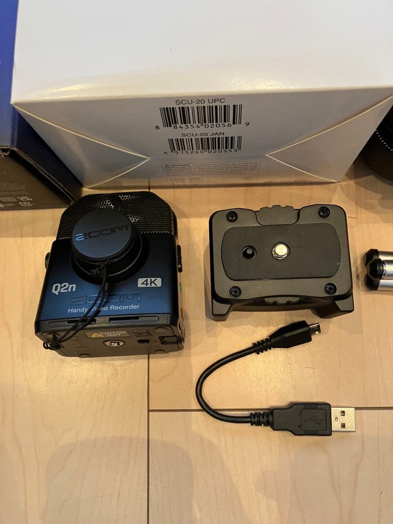 Zoom Q2n-4K ビデオカメラ 保証書付　付属品付