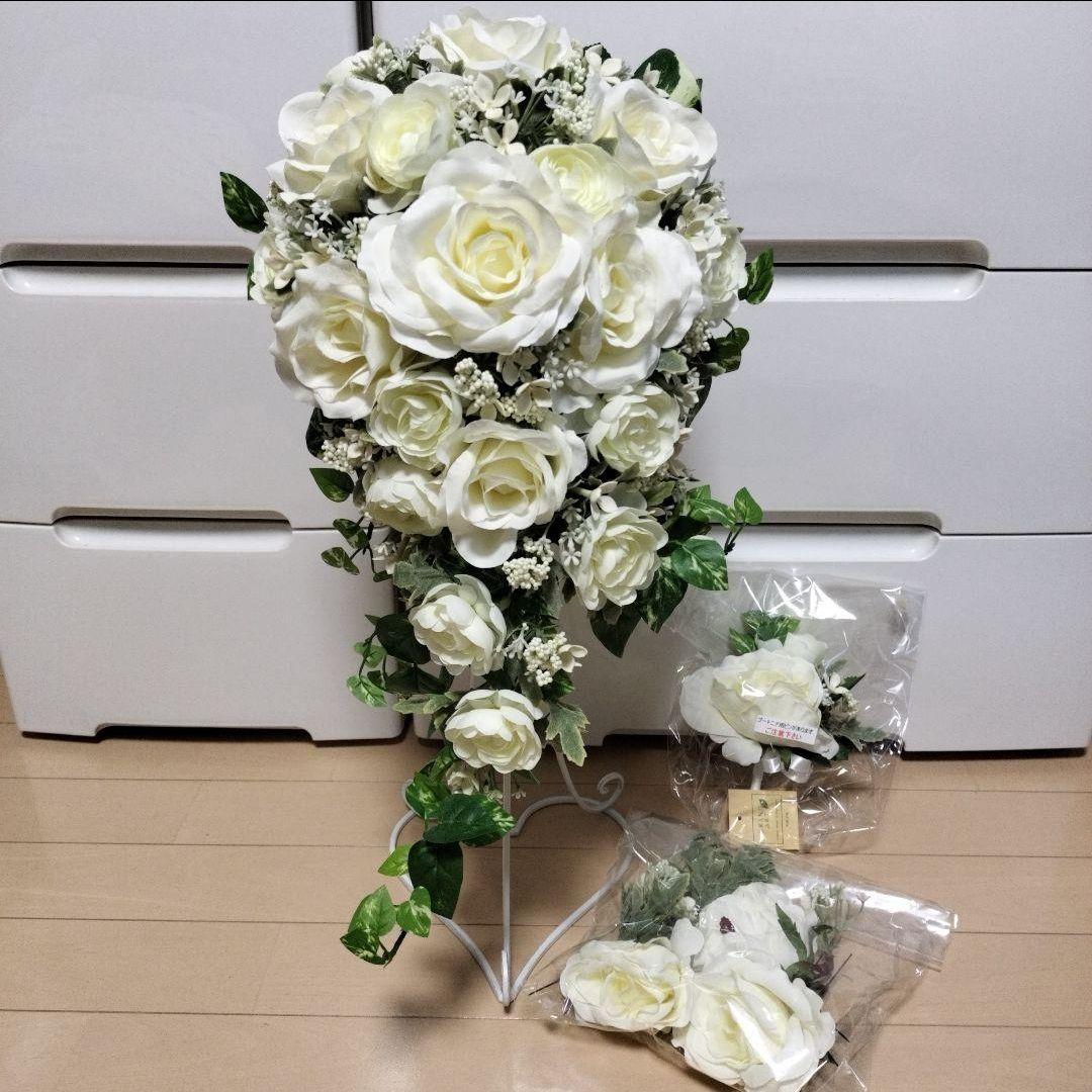 ウェディングブーケ ホワイト 造花 アレンジメント ブートニア 髪飾 スタンド付