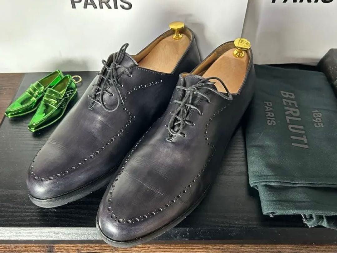 美品　Berluti ニューフィジオ ホールカット ドレスシューズ 10