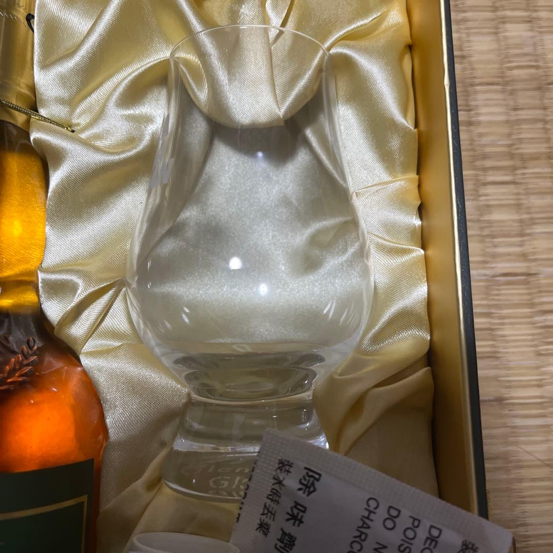 KAVALAN SOLIST シングルモルトウイスキー 700ml