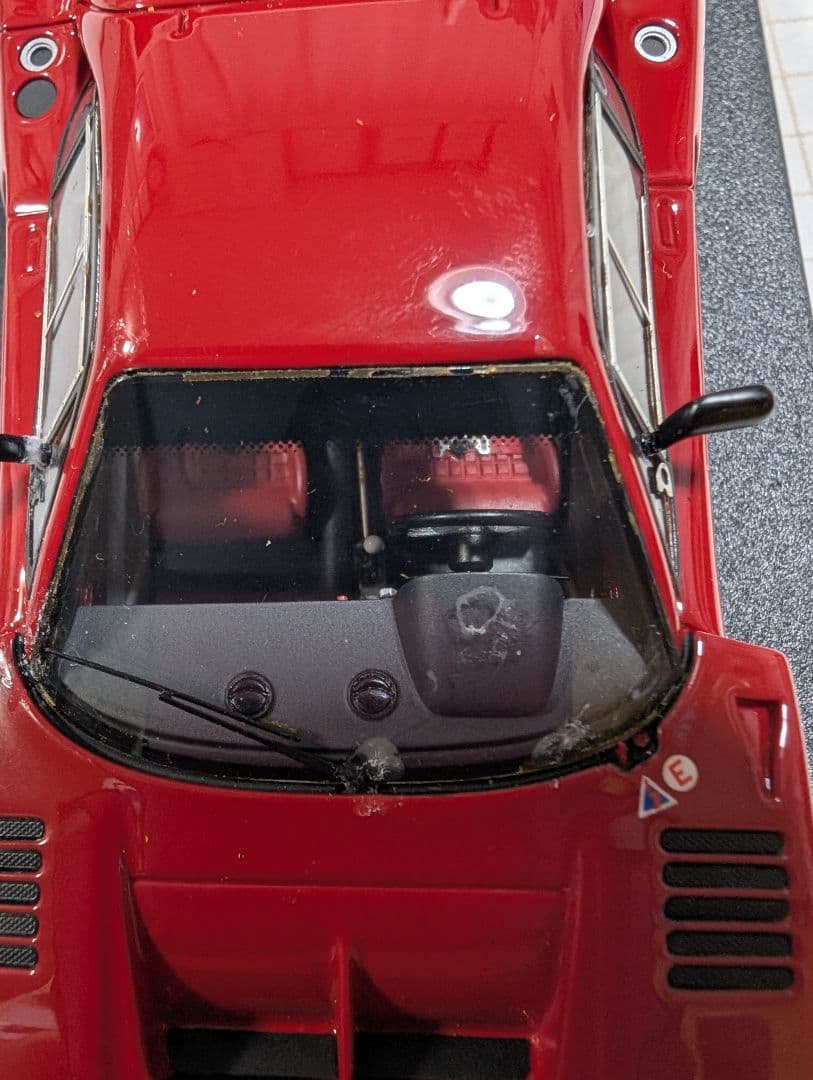 フェラーリF40 GTE 1/43ミニカー　メイクアップ製