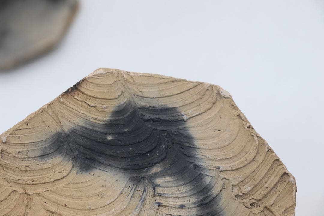 坂田甚内作　黒灰陶波紋六角皿3点　送料込み250607