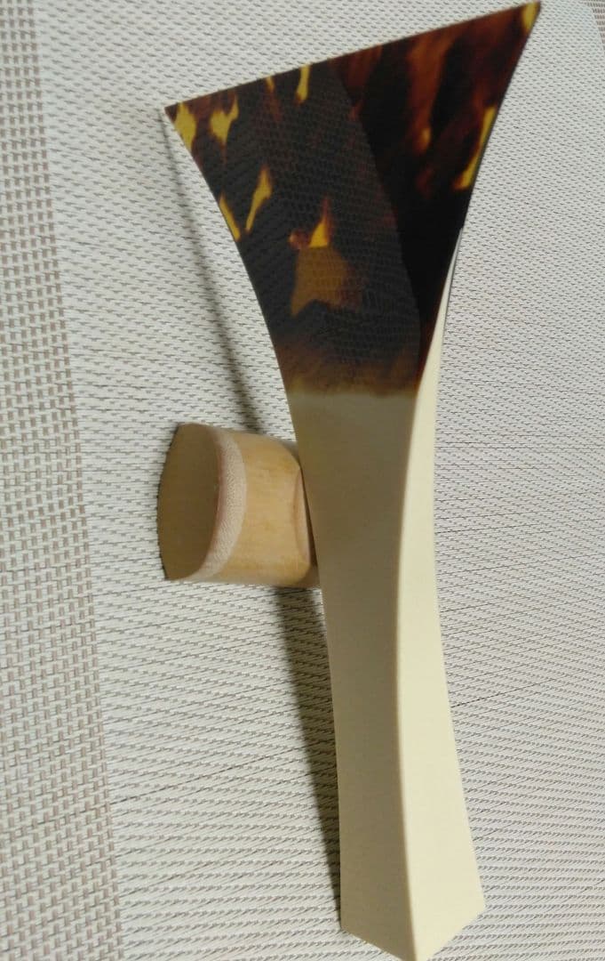 天然水　高山製　本鼈甲　一枚甲三味線バチ