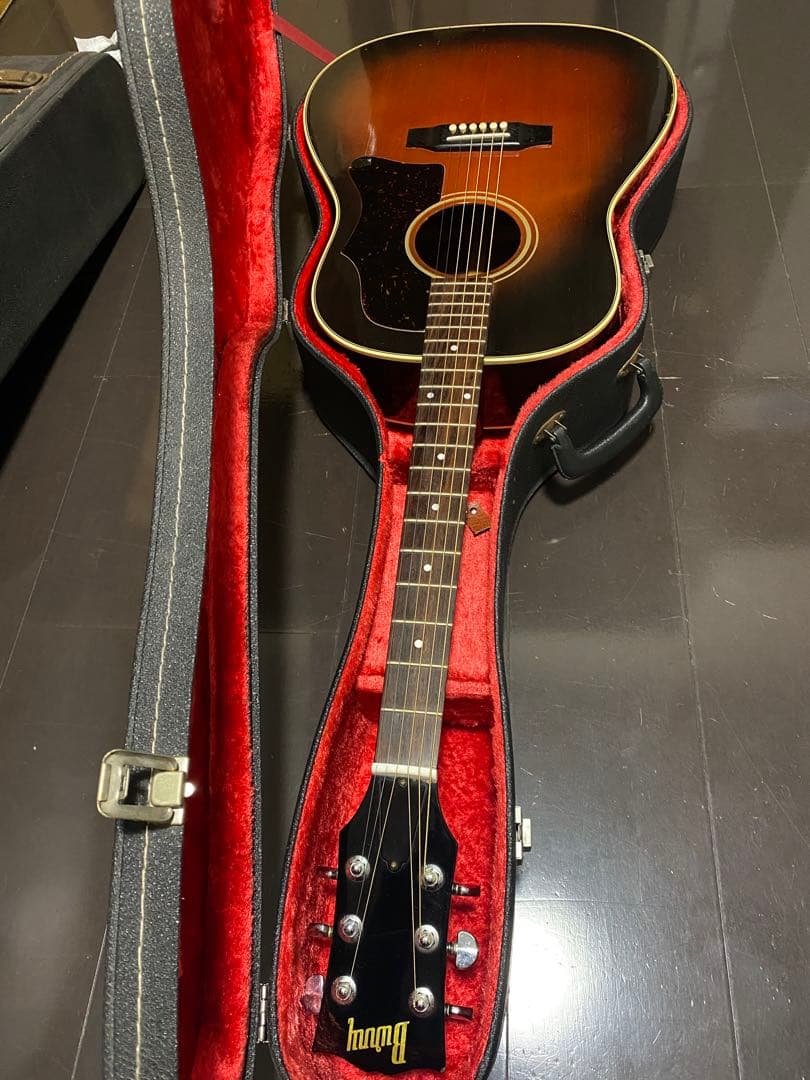 アコースティックギター　burny