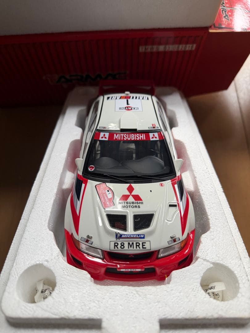 三菱　Lancer Evolution V Ralliart 1/18