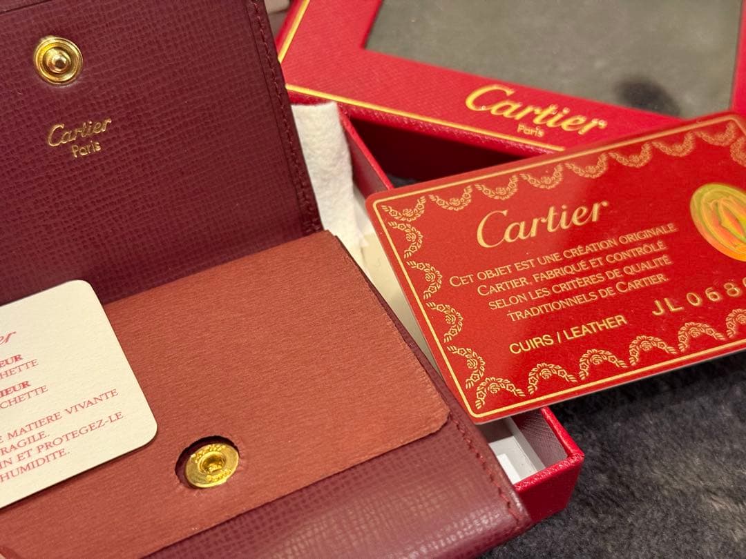 カルティエ　ケース
