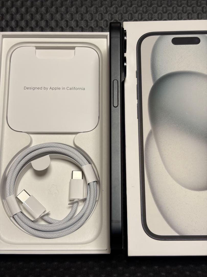 美品 最大容量90% Apple iPhone 15 ブラック 本体 128GB