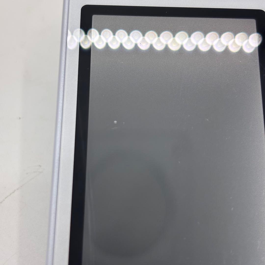 docomoらくらくホン F-01M ホワイト 充電器付き