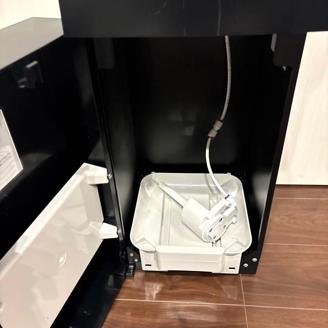 プレミアムウォーターfamfit　ウォーターサーバー　本体　ブラック　動作確認済