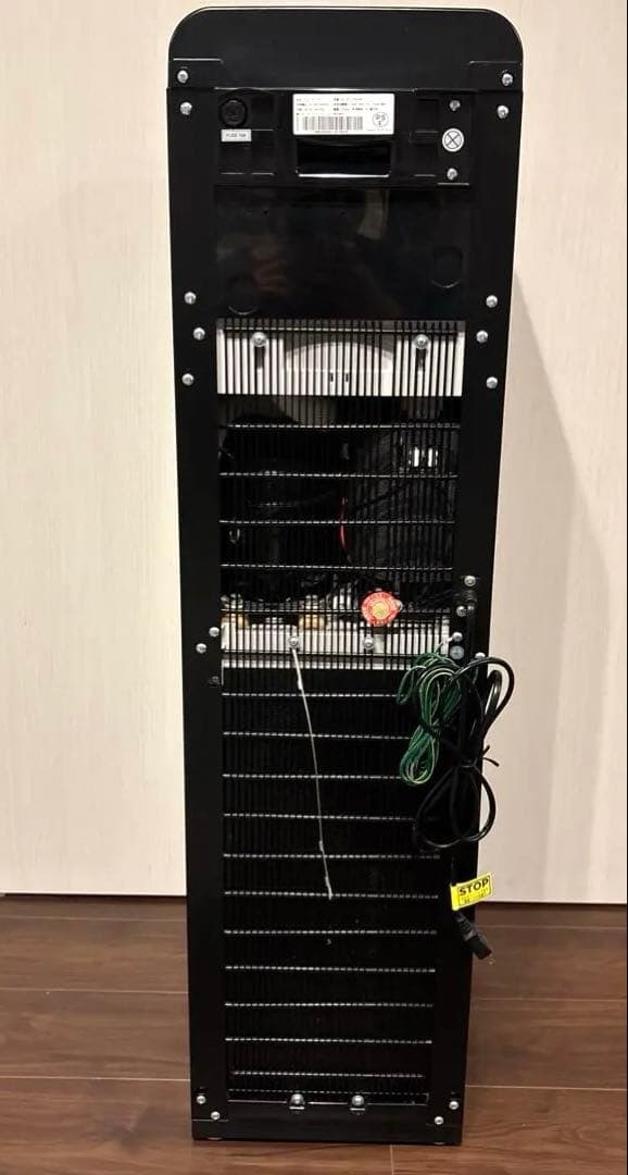 プレミアムウォーターfamfit　ウォーターサーバー　本体　ブラック　動作確認済