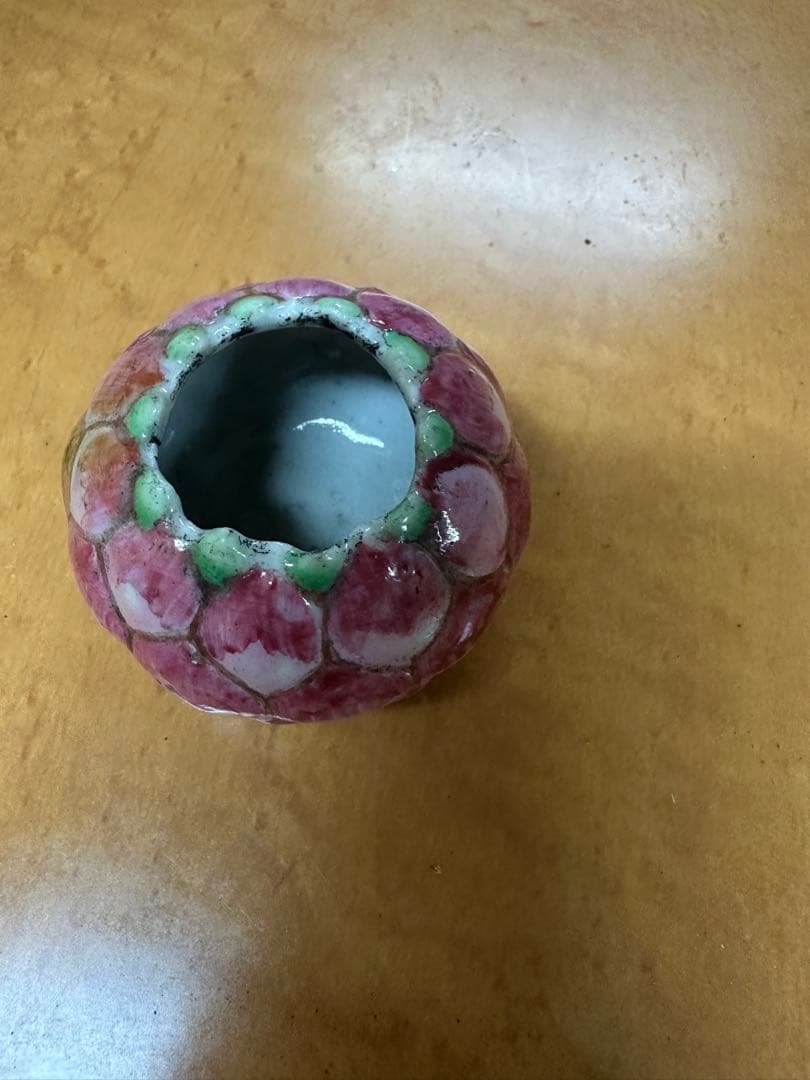 清代粉彩蓮花型水盂