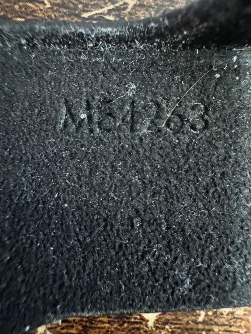 Louis Vuitton iPhone15PROケース M89839