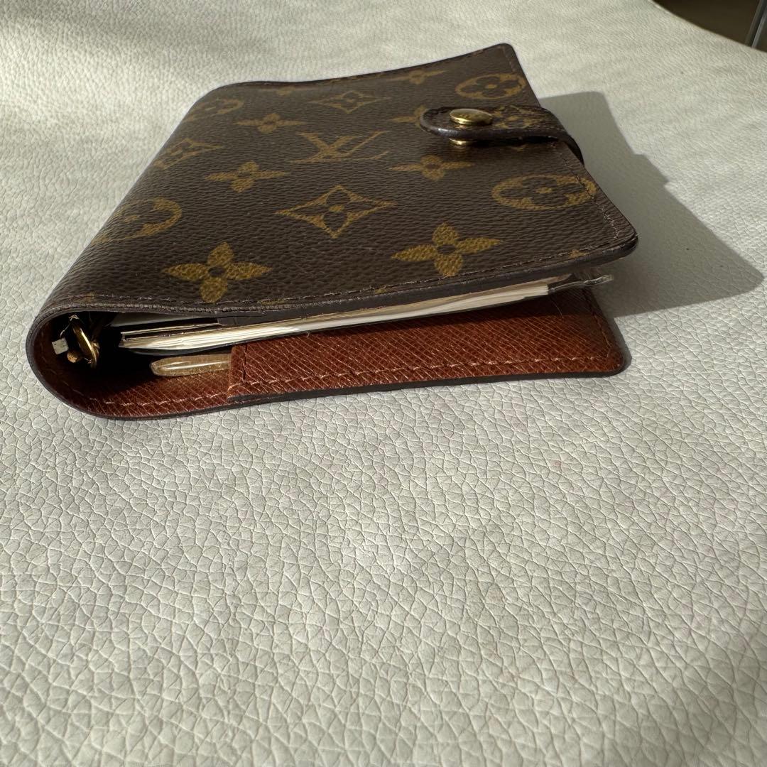 kon　ルイヴィトン　手帳
