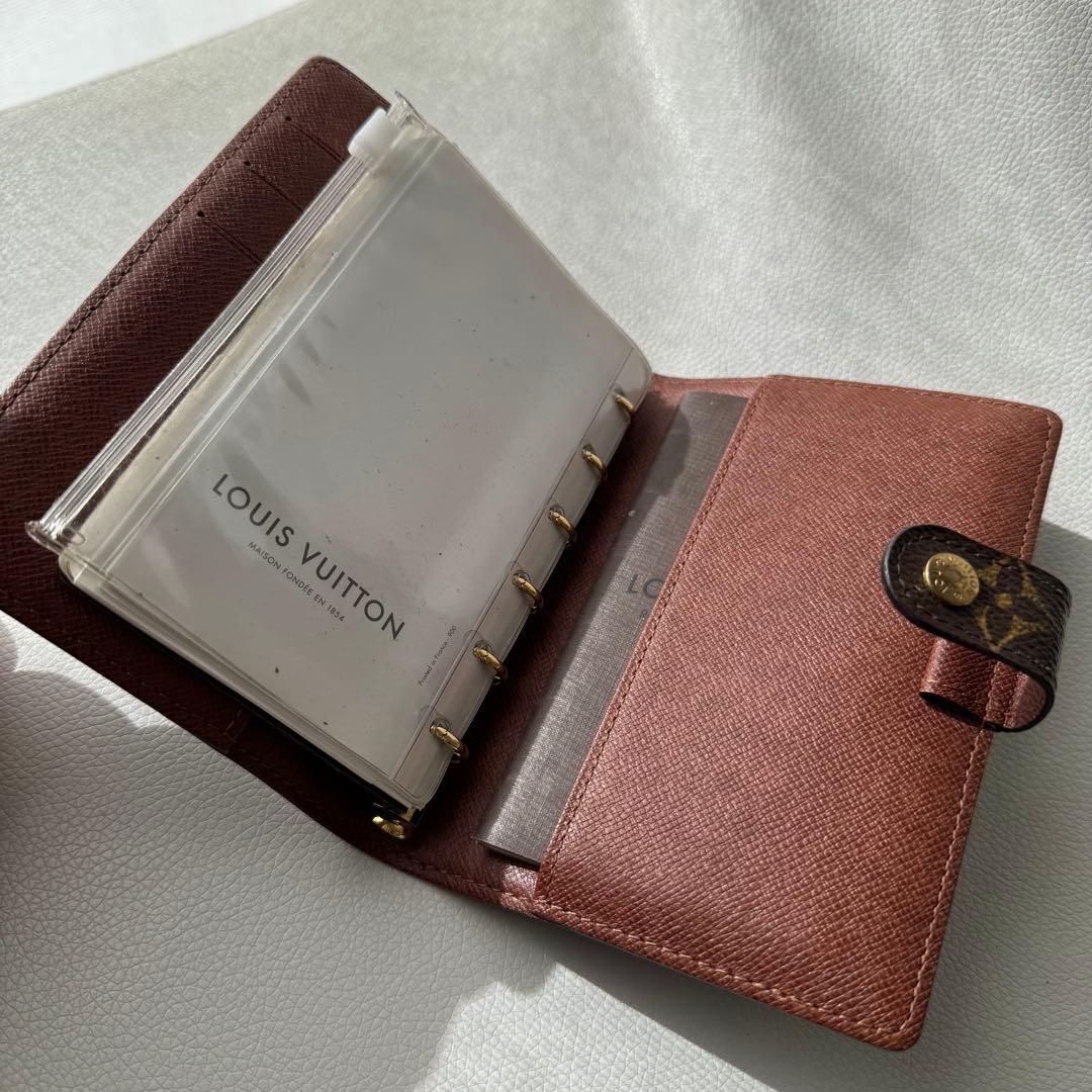 kon　ルイヴィトン　手帳