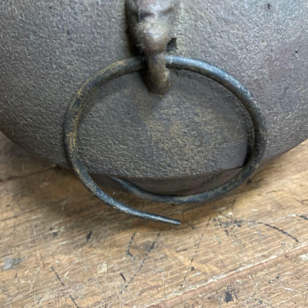 E4 古鉄 鉄瓶 風炉釜 鉄釜 茶道具 囲炉裏 火鉢 古民具 炭火 骨董 骨董品