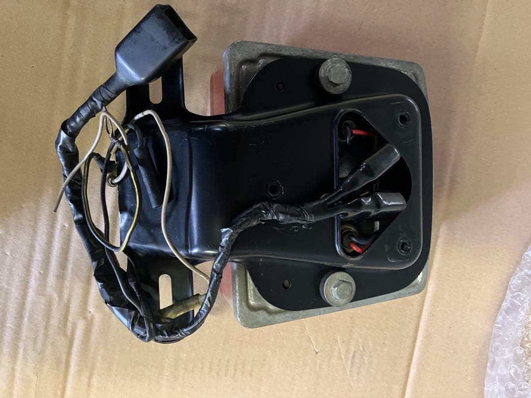 カワサキKZ1000MK2/Z750FXテールランプ一式　純正オリジナル①