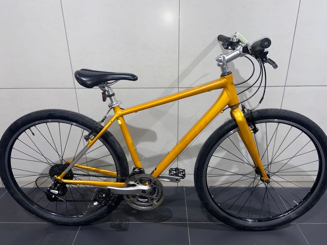 GIANT GRAVIERクロスバイク　ジャイアント　グラビエescape r3