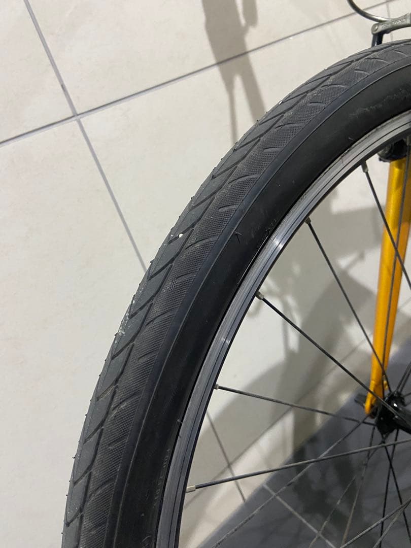 GIANT GRAVIERクロスバイク　ジャイアント　グラビエescape r3