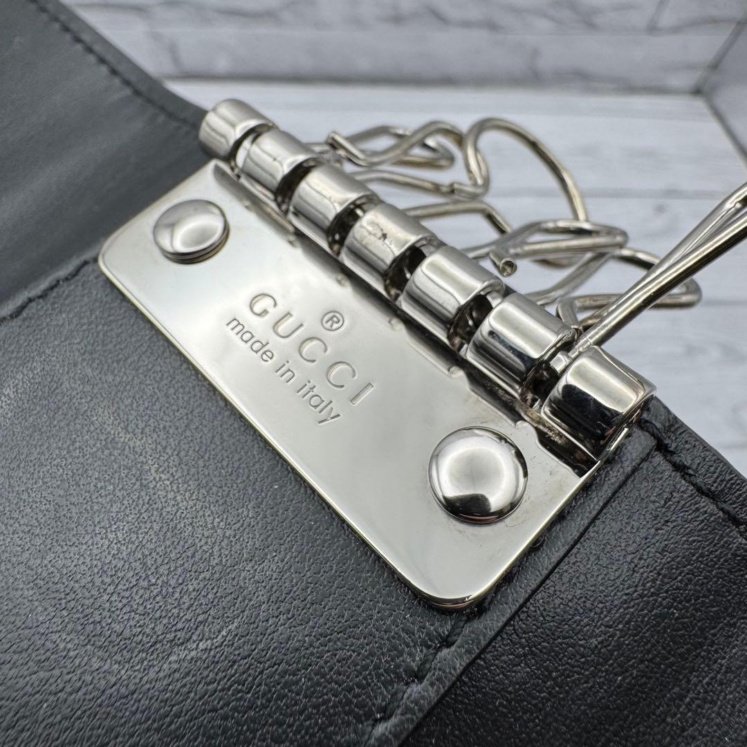 【極美品】GUCCI エンボス　GG 6連 キーケース キーリング ブラック