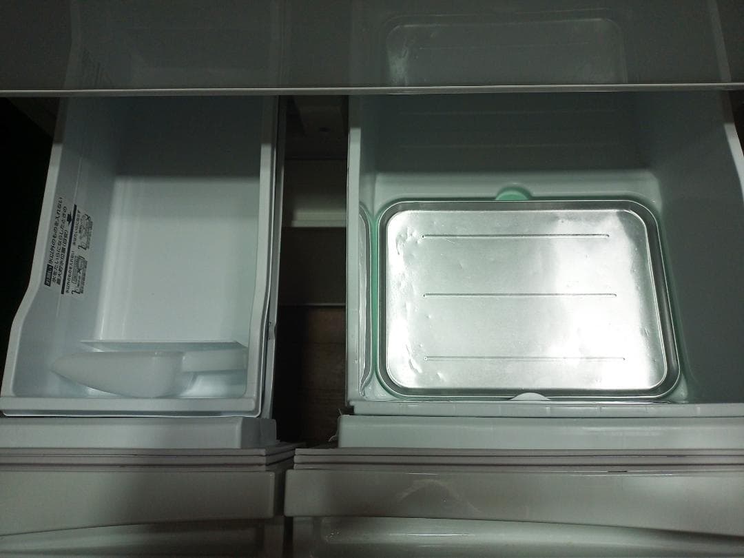 2021年東芝製５ドア冷蔵庫　タッチ自動オープン扉