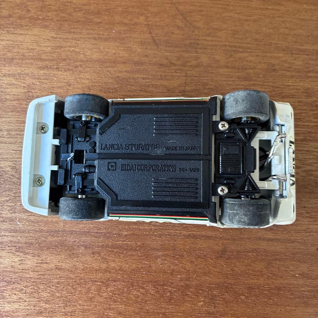 永大グリップの1/28スケール、ランチア・ストラトスのミニカー