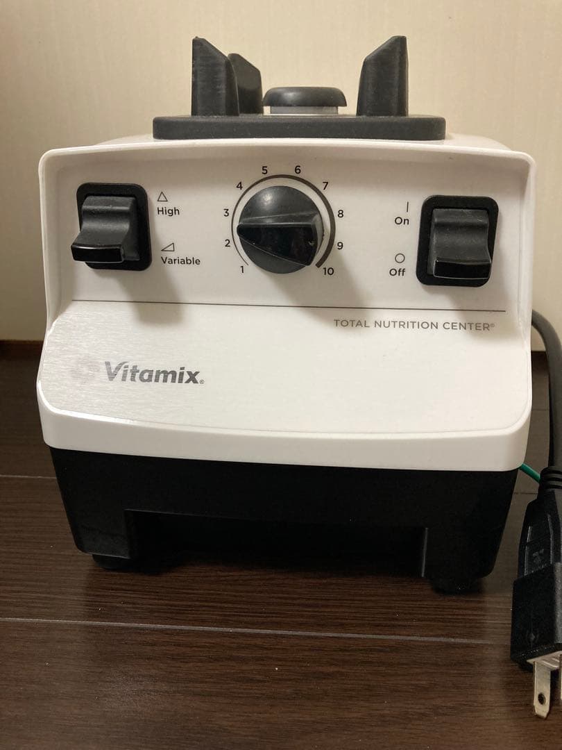 【美品】VITAMIX TNC5200 バイタミックス MODEL VMO111