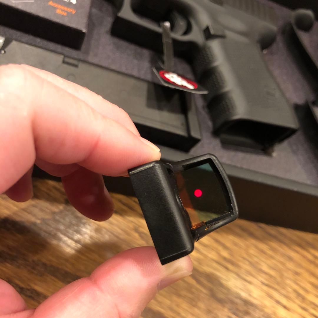 東京マルイ グロック19 Gen4 超美品 タイトバレルとドットサイト付き