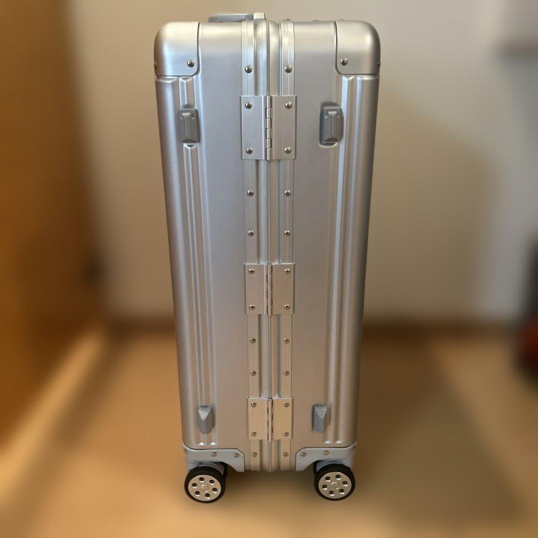 【新品・未使用】【非売品】メルセデスベンツシルバースーツケース65Ｌ