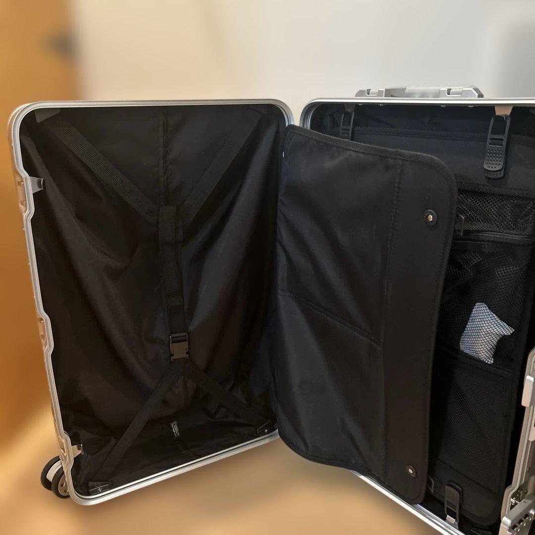 【新品・未使用】【非売品】メルセデスベンツシルバースーツケース65Ｌ