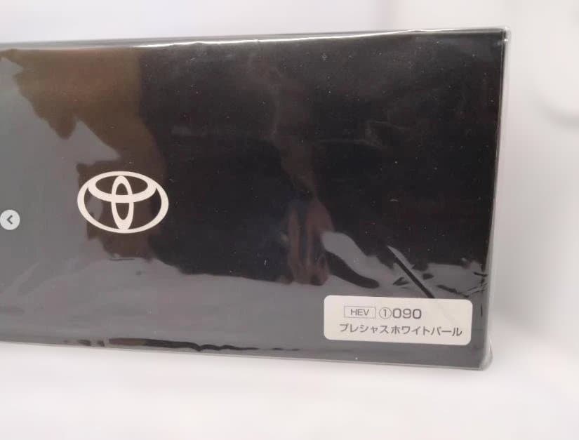 トヨタ　クラウンエステート　カラーサンプル　1/30　ミニカー　色見本　非売品