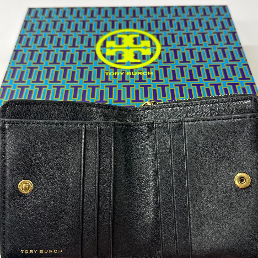 新品同様‼️ 現行　トリーバーチ　財布　二つ折り　折り財布　キルティング