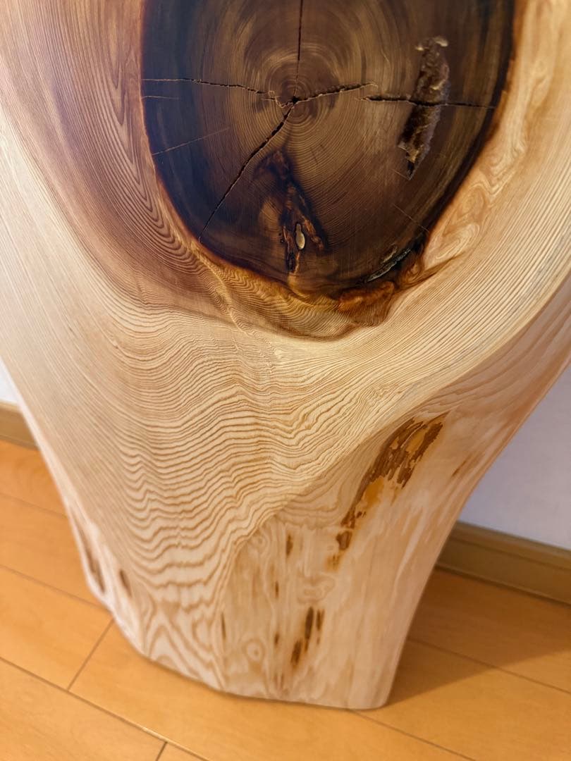 天然杉一枚板でか節カーブテーブル蜜蝋クリーム仕上げ