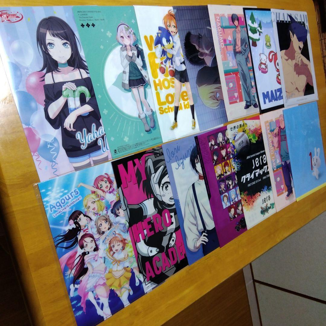 アニメノンジャンル美少女系など　Ａ−４クリアファイル まとめ売リ大量２５０枚