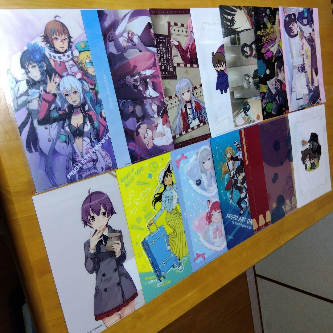 アニメノンジャンル美少女系など　Ａ−４クリアファイル まとめ売リ大量２５０枚