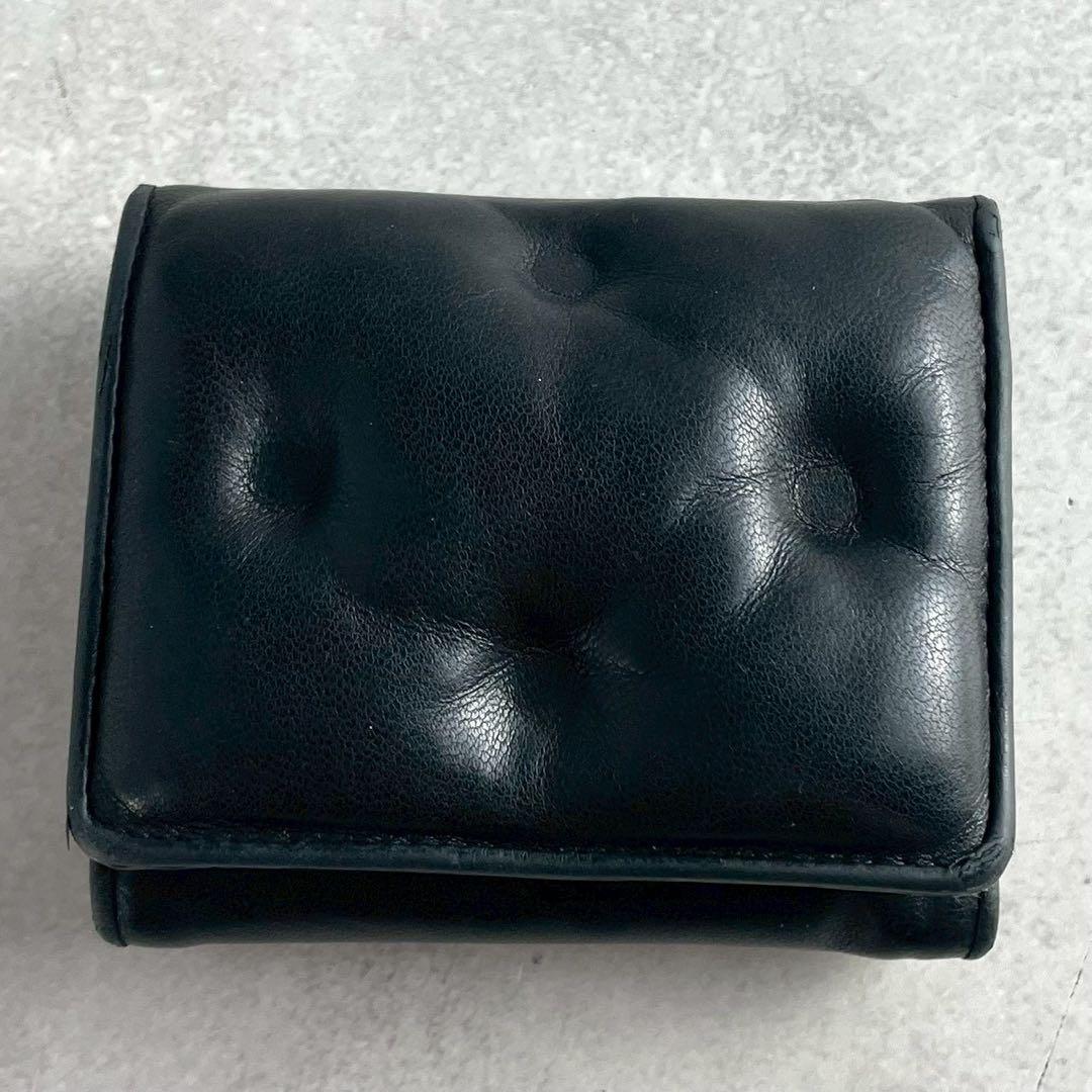 【大人気】マルジェラ 三つ折り財布 エンベロープ プリント カーフスキン 黒