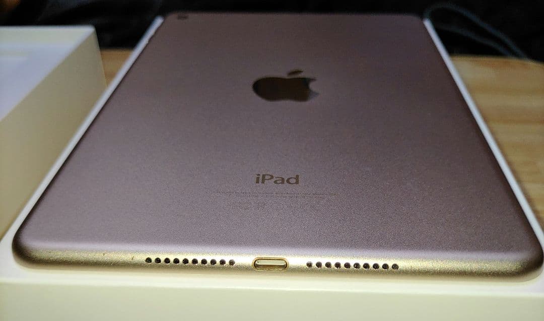 iPad本体 iPad mini 4 128GB Wi-Fi