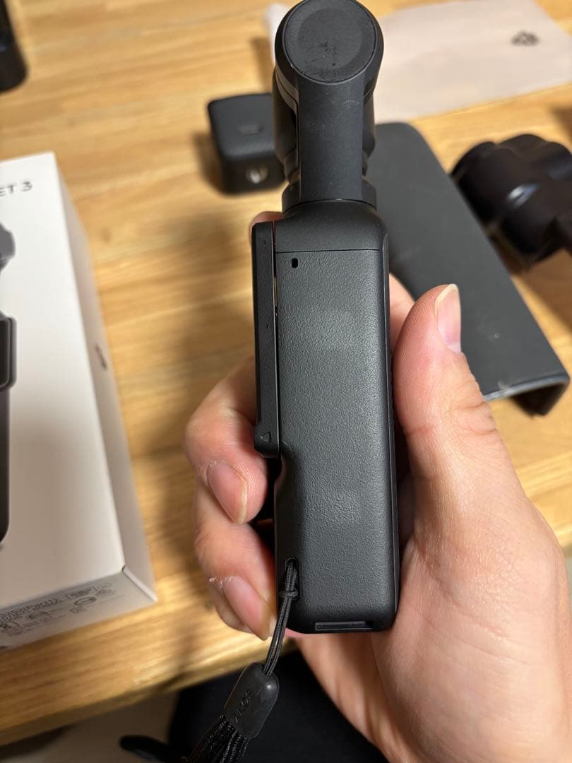 ビデオカメラ DJI Osmo Pocket 3