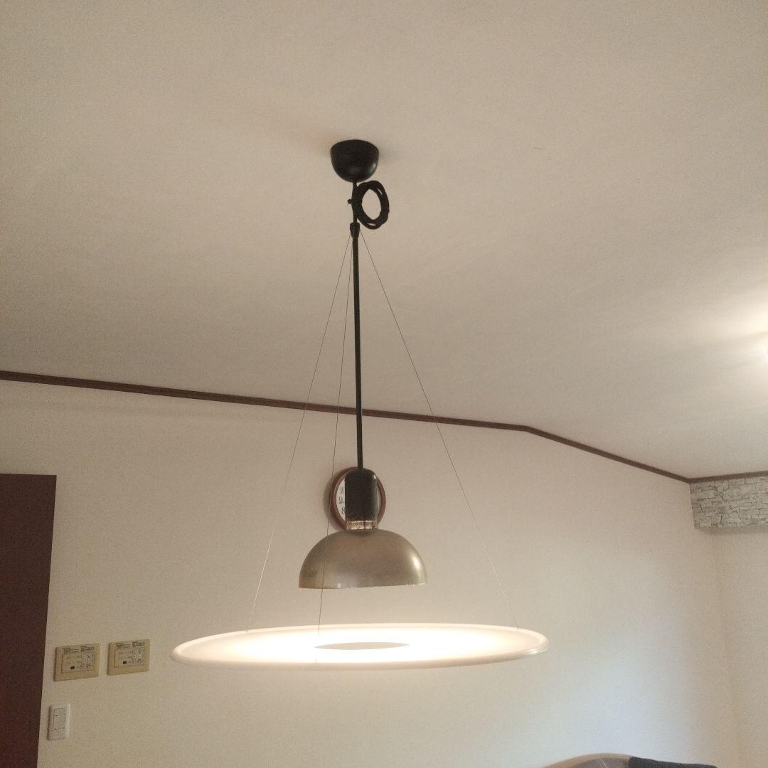 FLOS モフローティングペンダントライト