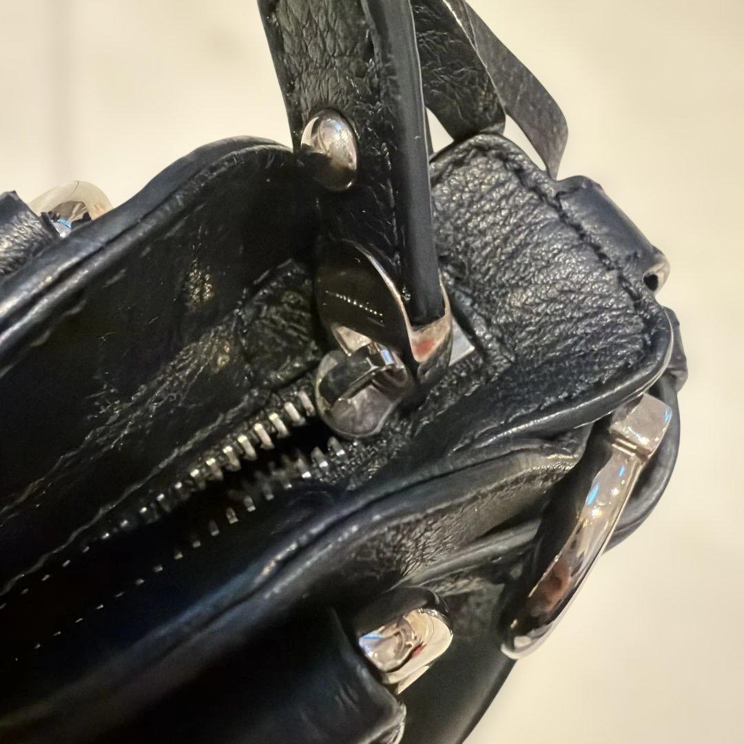 Ferragamo ブラックレザー ハンドバッグ 約30cm