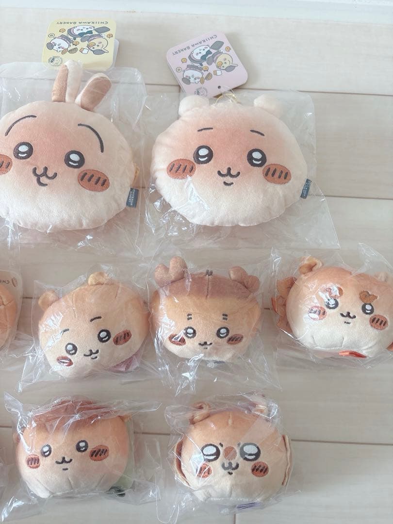 ちいかわベーカリー　マスコット　ポーチ