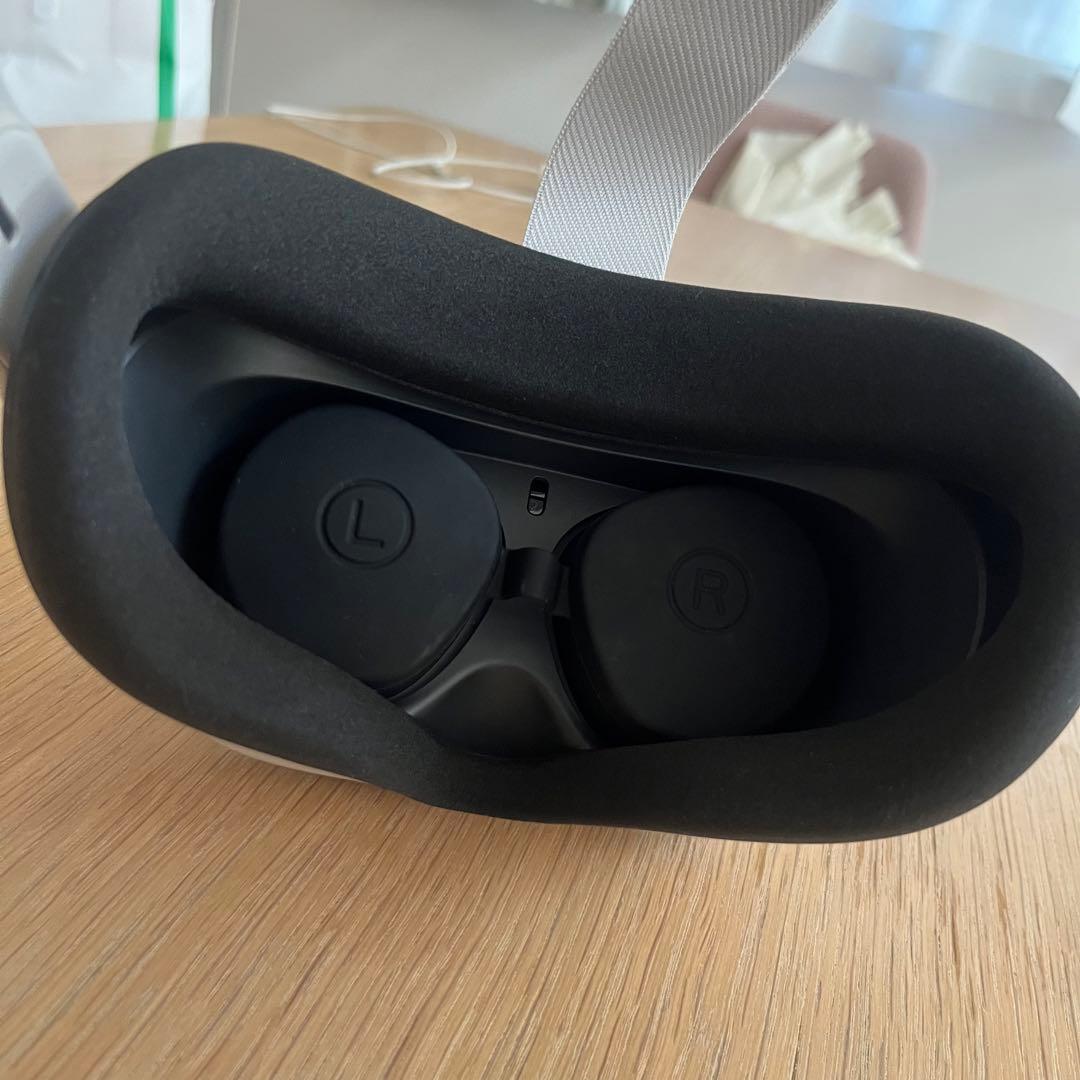  QUEST 2 128GB メタクエスト2 ケース、レンズカバー付き