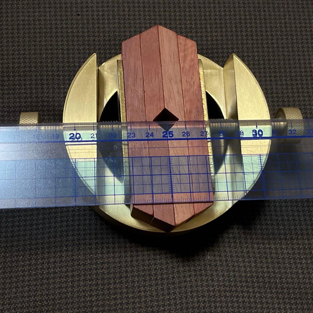 篆刻用　本格印床　黄銅製　360度自由に回せる　一体型