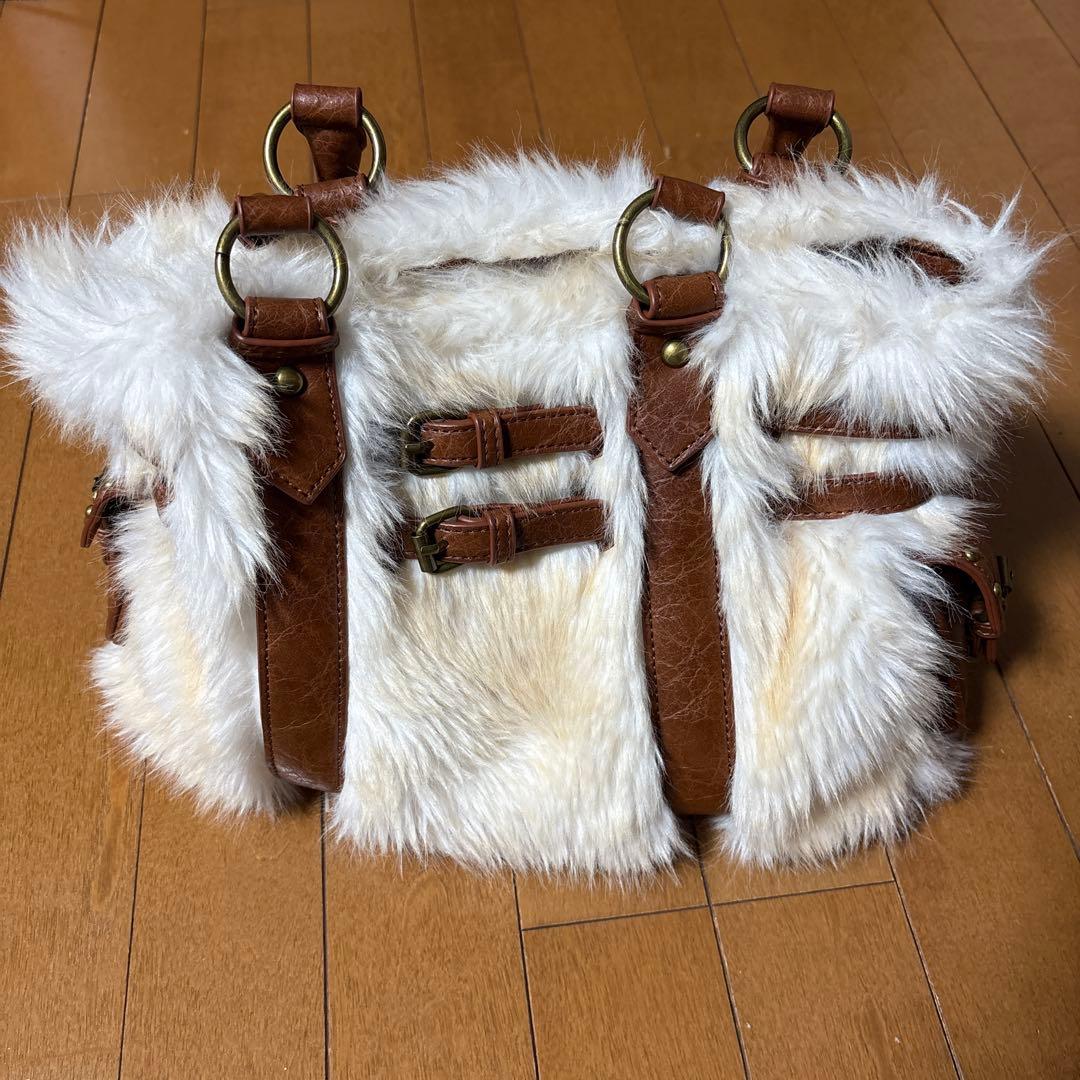 TINA：JOJU ヴィンテージライクフェイクファーバッグ