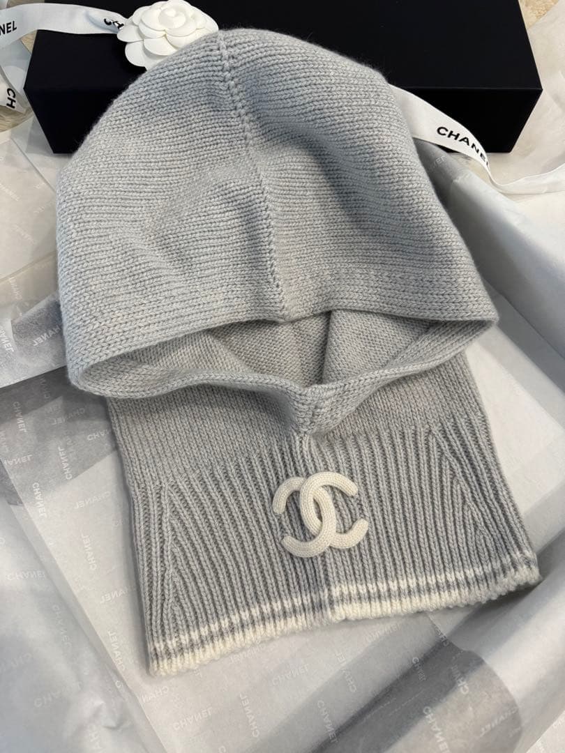 新品、未使用CHANEL25B バラクラバ　グレー