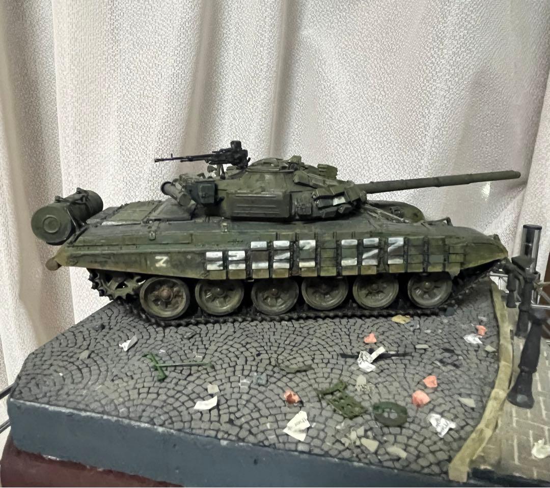 戦車プラモデル1/35 ロシア陸軍　T-72B 侵攻仕様