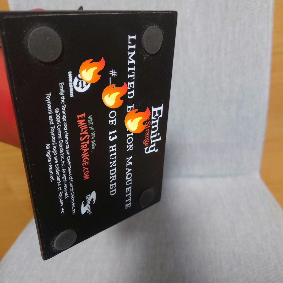 【世界限定1300体】Emily the Strange Chairman o…