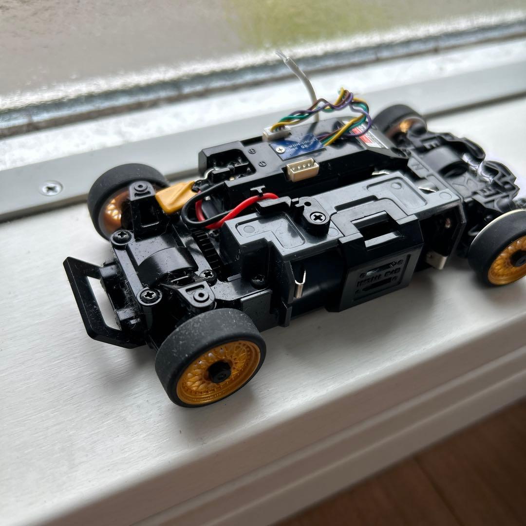 京商　ミニッツAWD シャシ＋ボディ