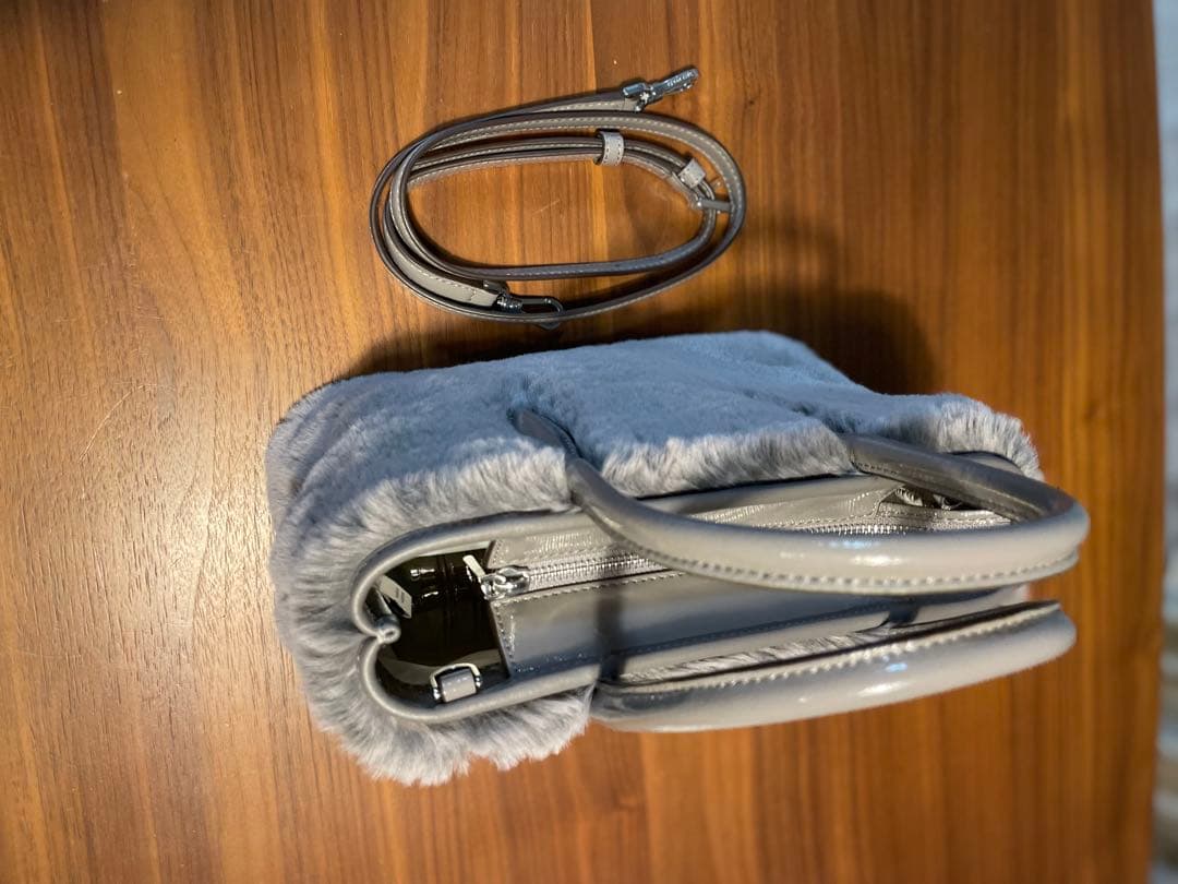 新品未使用kate spade new york ファー ショルダーバッグ